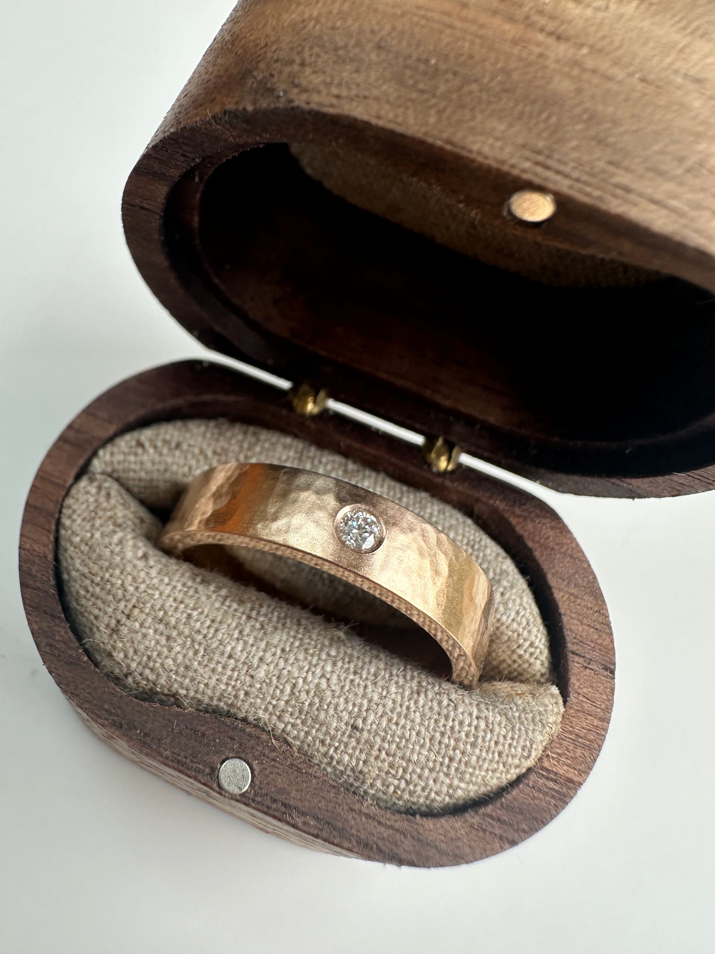 Gold Ring 9ct with Natural Diamond