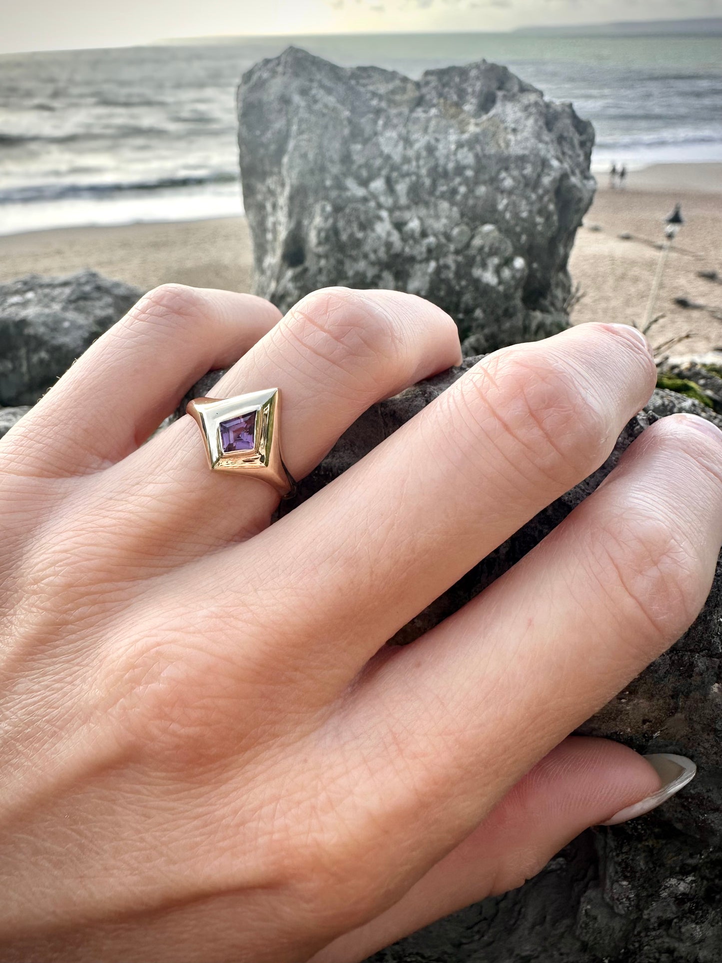 Pink Kite Sapphire 9ct Gold Ring