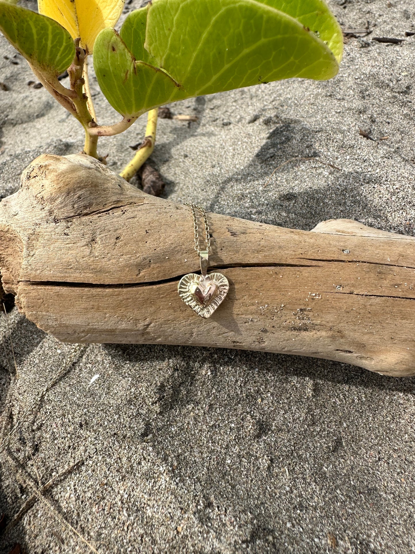 Radiant Heart 9ct Gold Pendant