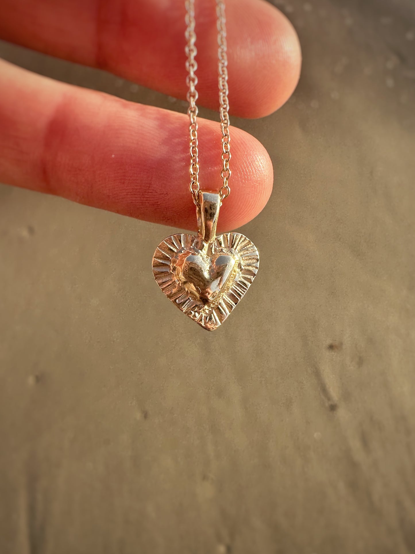 Radiant Heart 9ct Gold Pendant