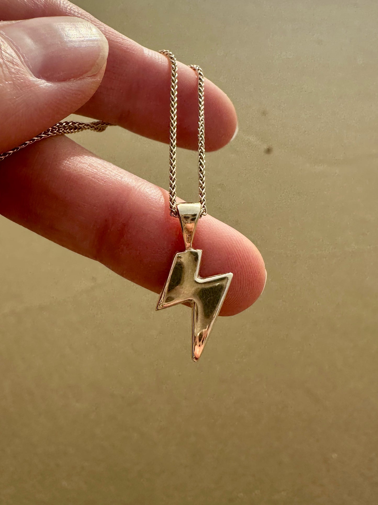 Lightning Bolt Pendant 9ct Gold